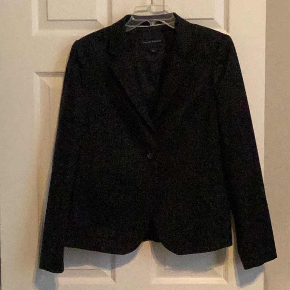 Banana Republic women’s formal business blazer size 12, like new w/o tags